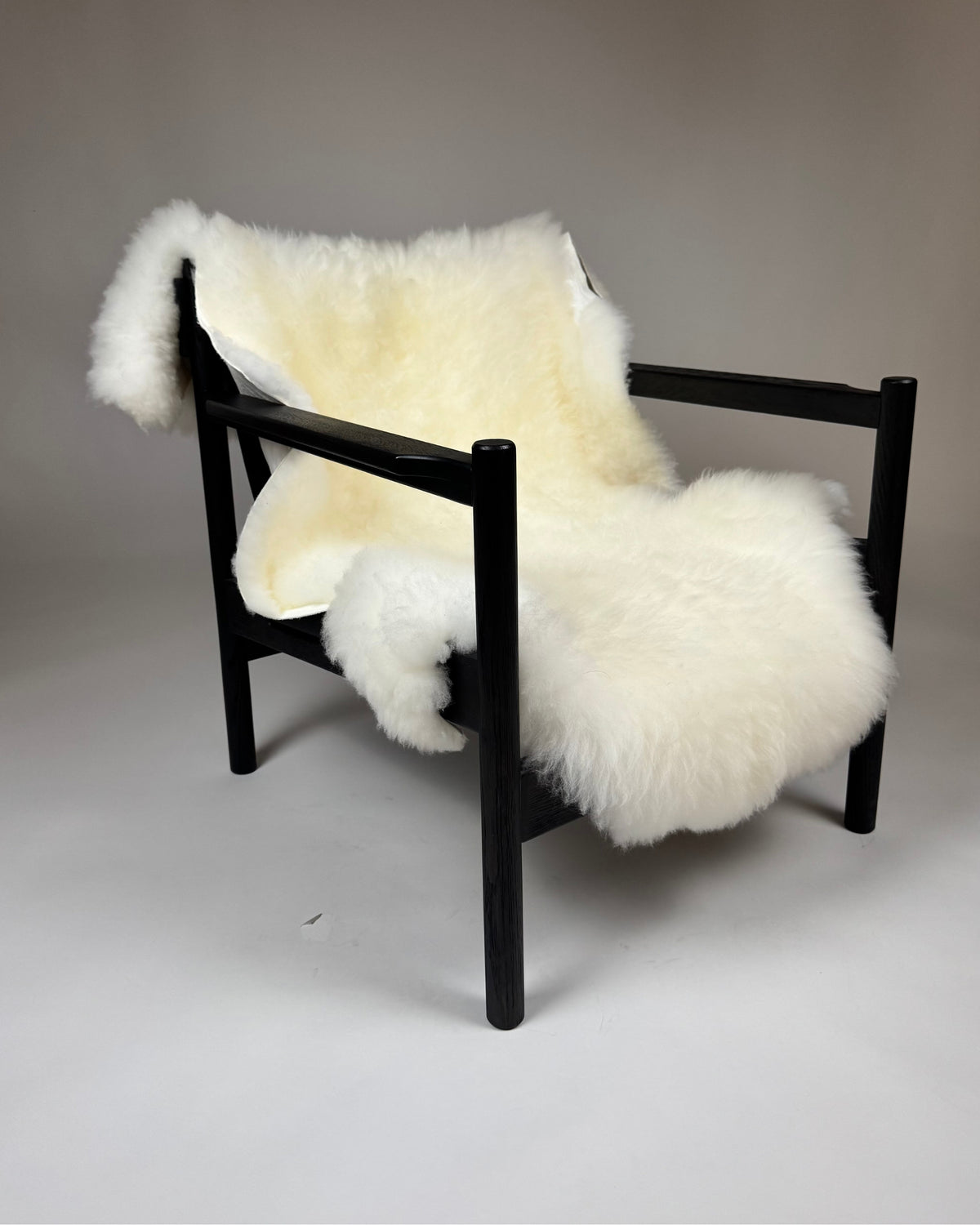 FROST – Saueskinn 110–120 cm, kvit | Granberg Garveri