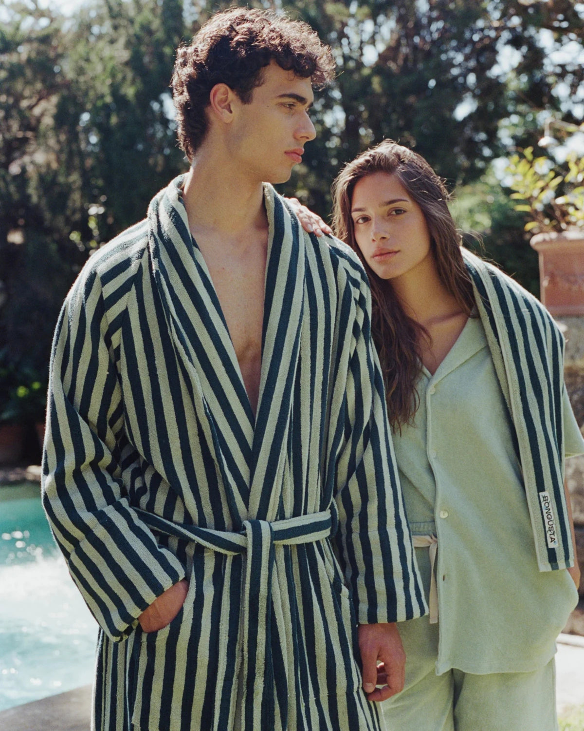 Naram Bathrobe – Sea Foam & Deep Teal | Bongusta